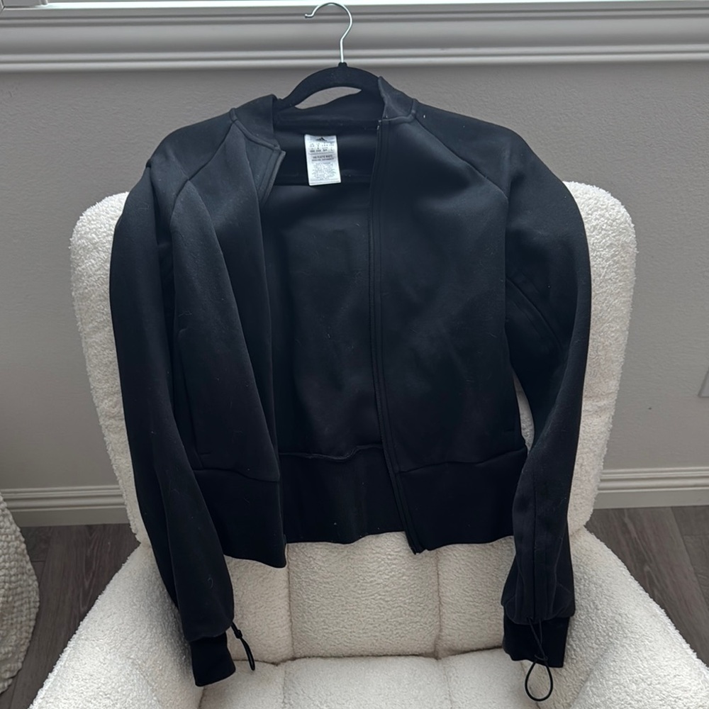 Adidas Black Bomber Jacket Modern Cropped Design